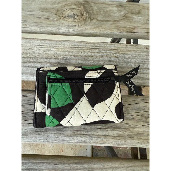 Vera Bradley Quilted Tri Fold Wallet Black Green White Floral Pattern - Picture 2 of 5